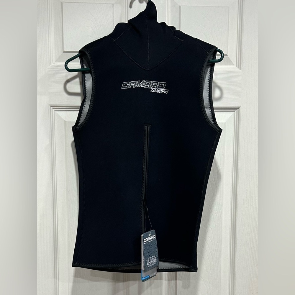 Camaro Unisex Medium Titanium Icevest Pro Wetsuit Top Black NWT Attached Hood